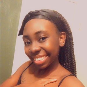 Meet your Posher, Malika